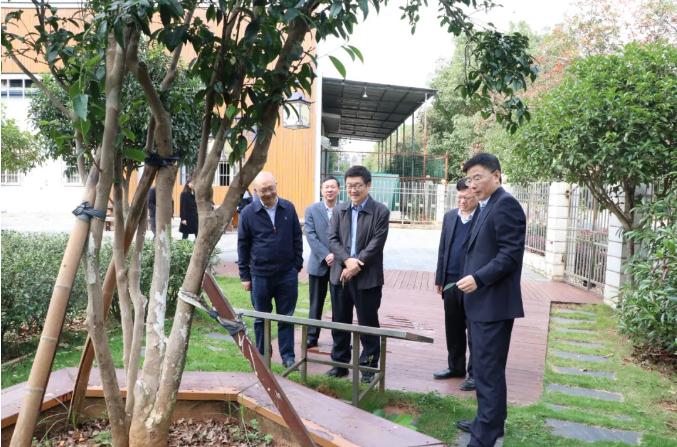 省供銷合作總社黨組書記、理事會(huì)主任劉湘凌調(diào)研我司